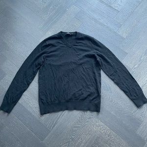Theory sweater